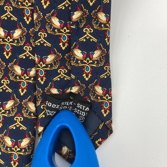 Salvatore Ferragamo Silk Quail? Bird Tie - Picture 4 of 8